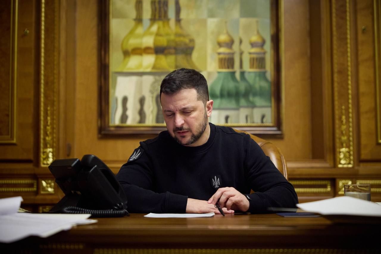 Зеленский после разговора с Макроном анонсировал десятки САУ СAESAR для Украины