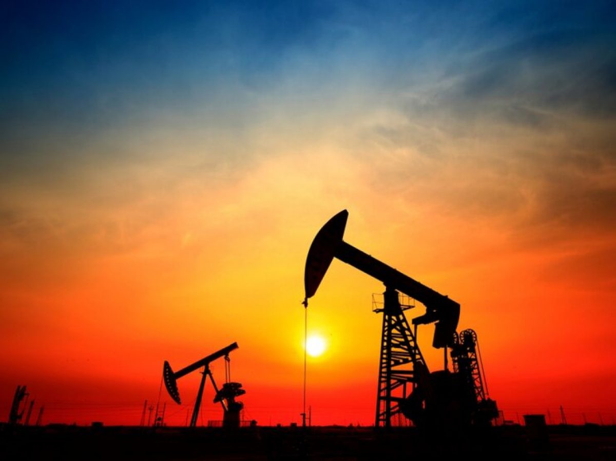Цены на нефть продолжают падать - Россия несет серьезные убытки 