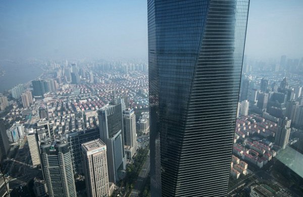 ​В Китае популярный руфер снял на видео свою смерть: парень рухнул с 62-го этажа небоскреба 