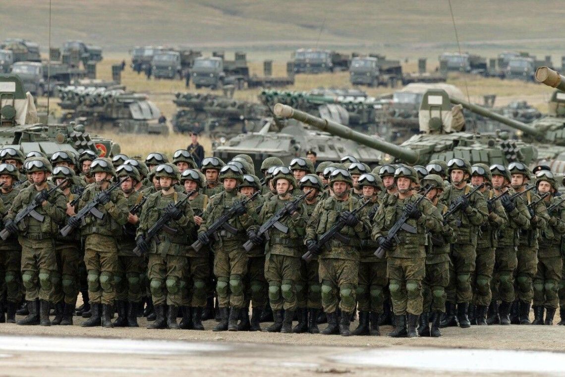 Российской армии прислали подкрепление: известно, на каких направлениях усиливаются оккупанты