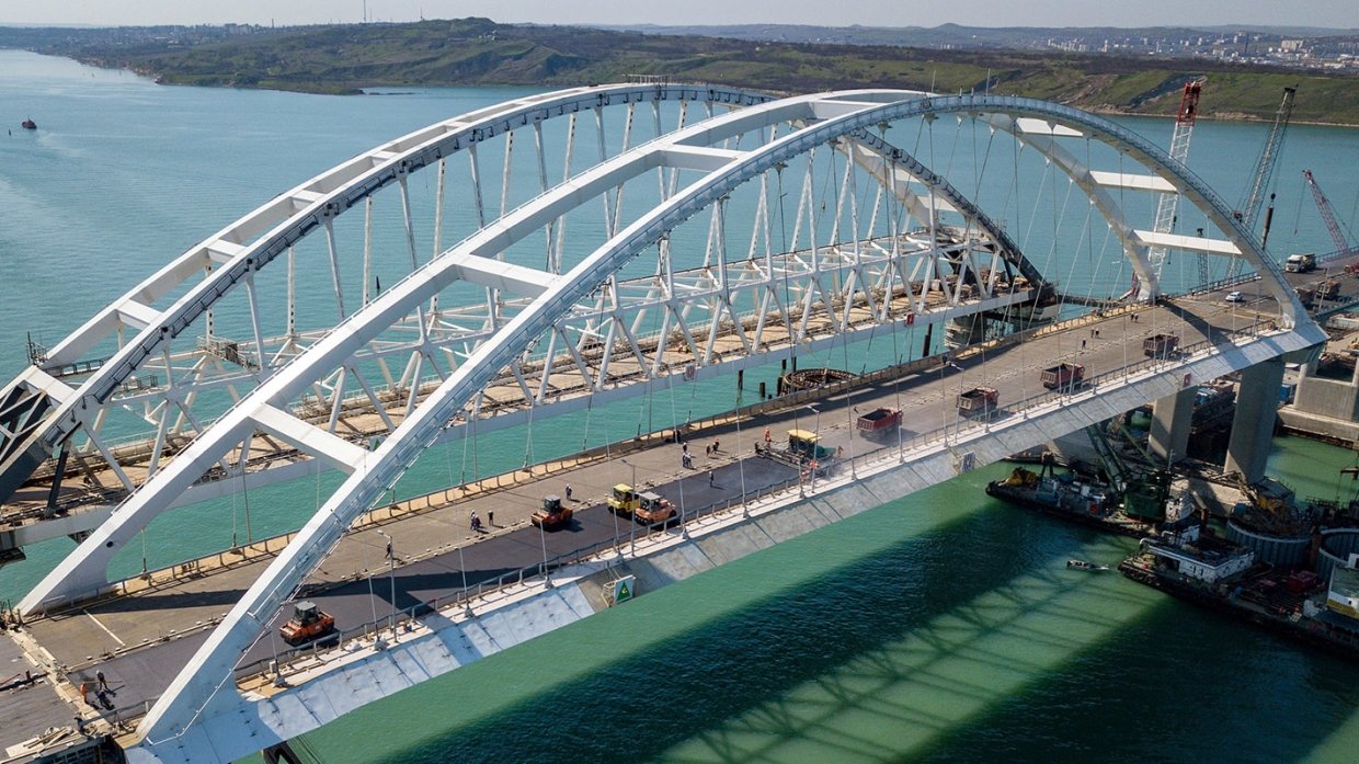Что не так с высотой Крымского моста: почему из-за РФ экономике Украины грозят миллионные убытки 