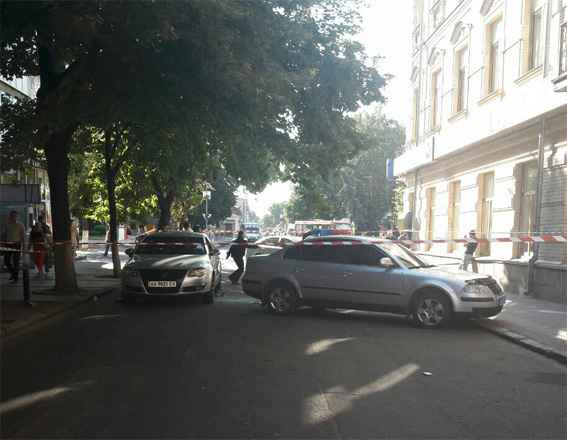 В Кировограде при попытке скрыться злоумышленник совершил наезд на патрульного полицейского