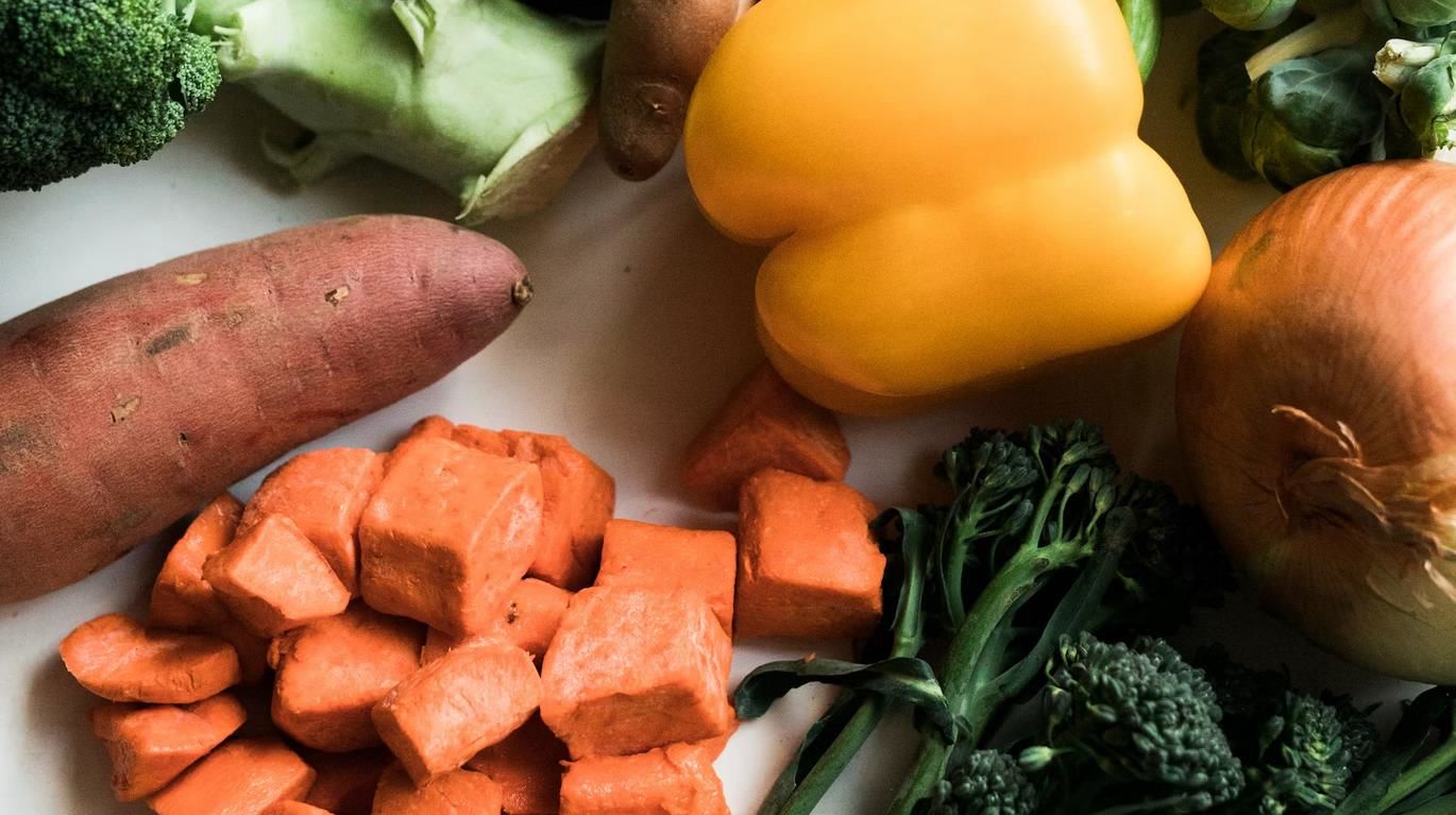 Допомога природи: які помаранчеві продукти допомагають знизити тиск
