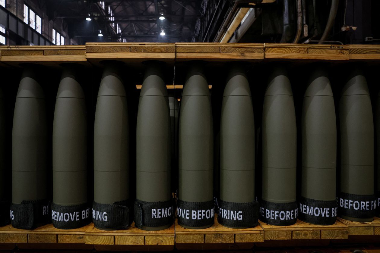 Минимум 800 тыс. снарядов: поставки из ЕС помогут Украине перейти к контрнаступлению - СМИ