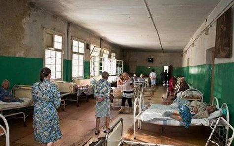 Жители Донецка о медицине в "ДНР": "Еще немного, и мы будем тихо умирать дома. В наших больницах реальный ад"