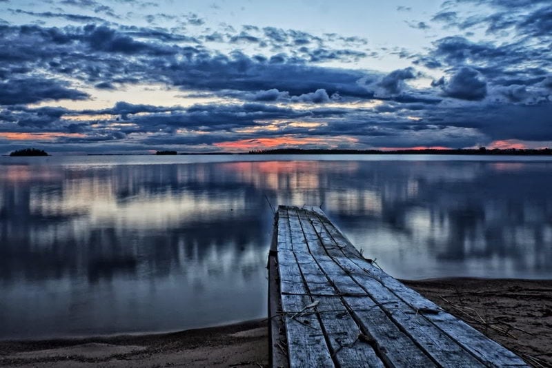 "Сямозеро - коварный водоем. Здесь часто случаются нелепые смерти": местные жители шокированы гибелью 11 детей в Карелии