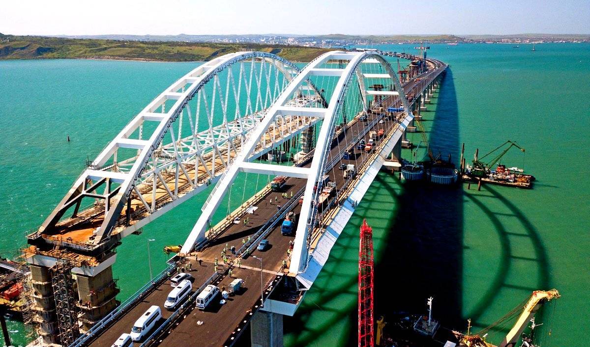 Эксперт раскрыл, когда окупится Крымский мост и кто заплатит за его снос