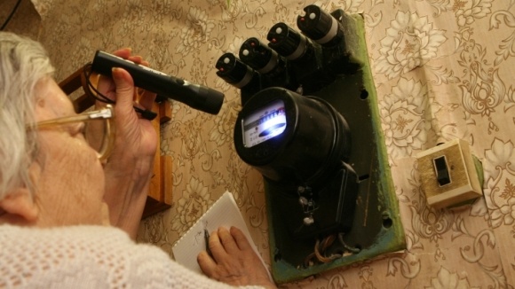 Луганчане могут оплатить электроэнергию, не выходя из дома