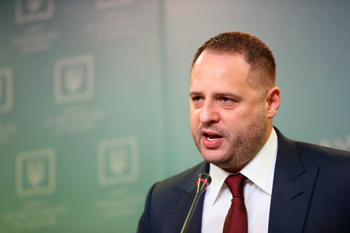 ​"Рекомендую готовиться", - Ермак ответил Леросу на "компромат" со своим братом