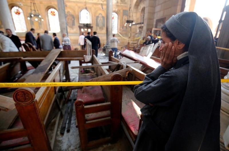 ​Кто же совершил один из кровавейших терактов в мире? “Исламское государство” опровергло свое участие в жестоком убийстве более 300 прихожан мечети Синая