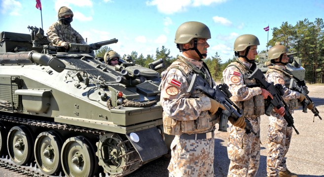 Латвийские солдаты могут отправиться на войну с ИГИЛ в Ирак и Сирию
