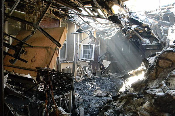 Список повреждений Донецка за 19 октября: горит Путиловский рынок, снаряд снова попал в химзавод