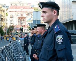 МВД Украины: Минирование 4 торговых центров, телеканала и вокзала в Киеве оказалось ложным