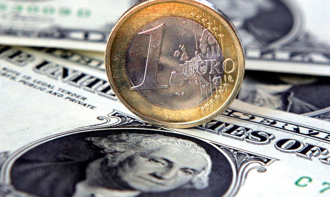 В Мурманске банкиры продают евро по 150 рублей