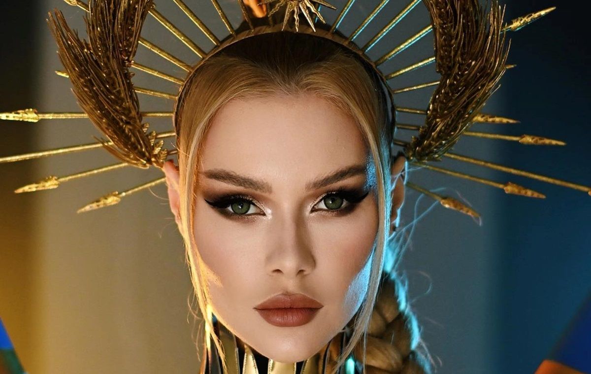 Украинка Апанасенко красиво "отшила" россиянку на конкурсе красоты "Мисс Вселенная"
