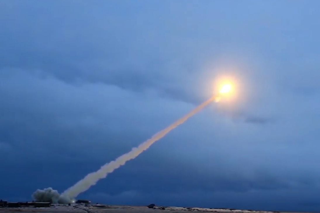 СМИ: РФ готовится к испытаниям ядерной ракеты Путина "Буревестник", накрывшей радиацией Европу