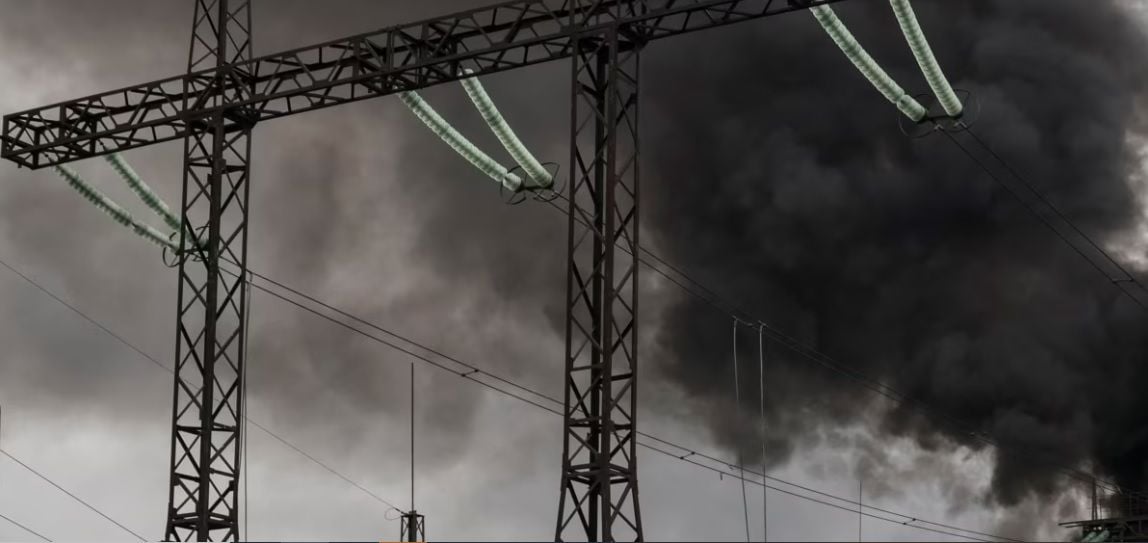 РФ атаковала энергообъекты в трех областях Украины: как работают графики отключения электричества – Минэнерго