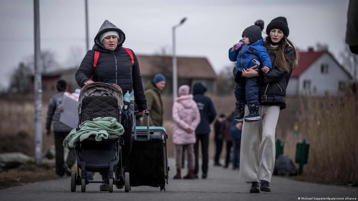 ​Польша не готова отпустить украинцев домой: посол Гузы озвучил главную причину