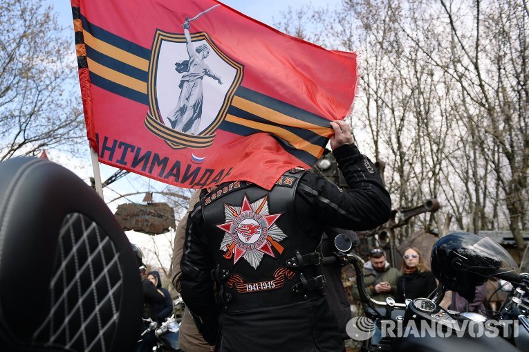 Путинские "Ночные волки" устроили мотопробег в ЛНР