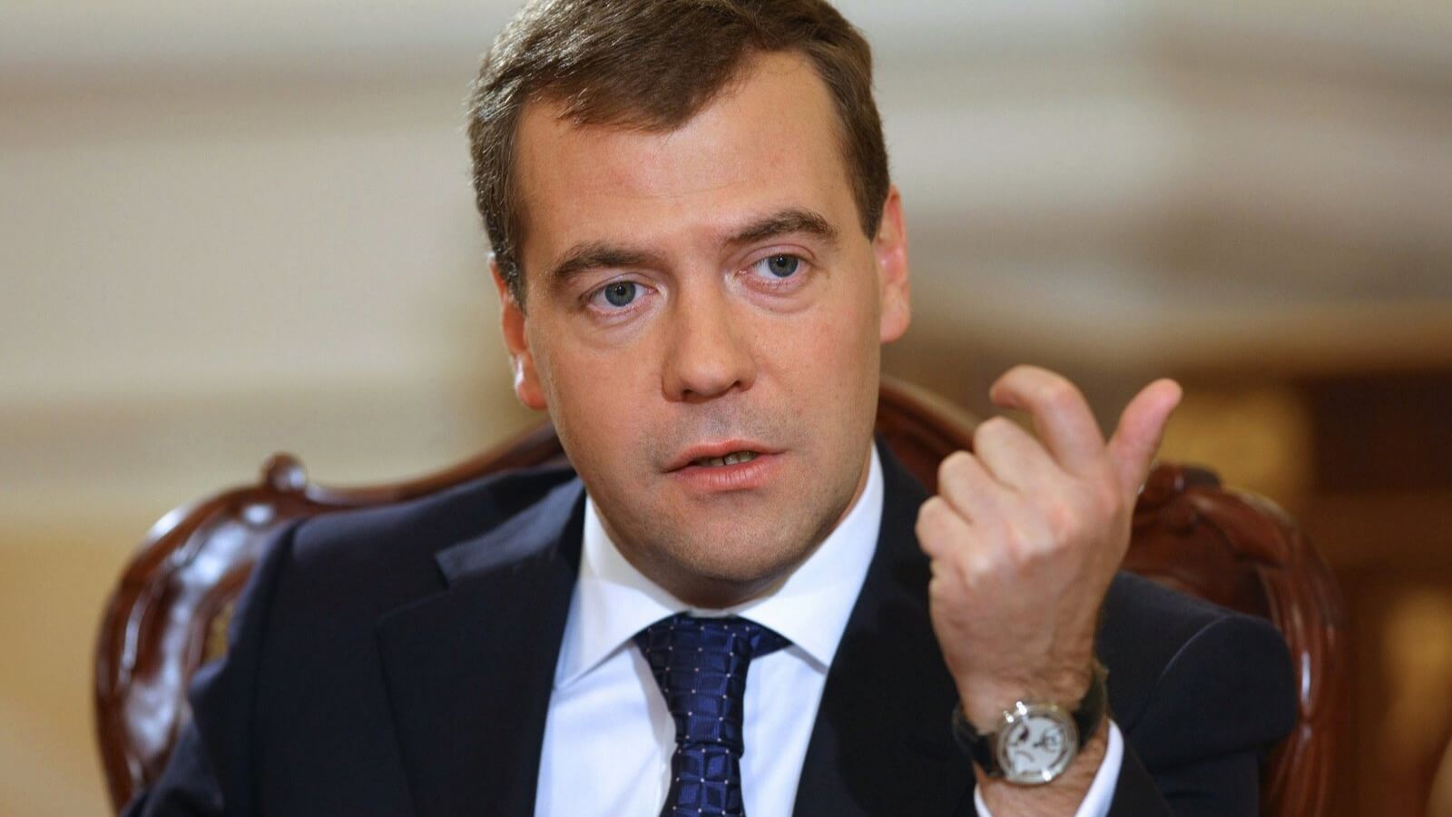 Медведев поднял вопрос о мире на Донбассе – подробности