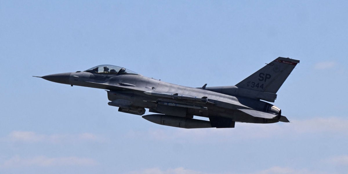 Самолет F-16 исчез с радаров во время отражения воздушной атаки РФ – командование ВС ВСУ раскрыло детали