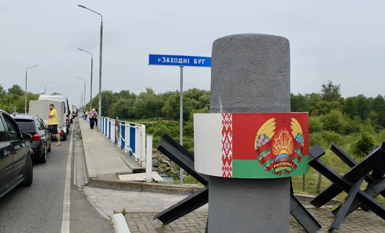 Еще одна европейская страна закрывает границы с Беларусью из-за растущей военной угрозы