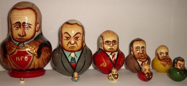 "Нельзя, чтобы люди у власти стояли, которые уже неспособны физически, да и вообще изработались", - Горбачев, противореча сам себе, прокомментировал желание Путина идти на новый срок