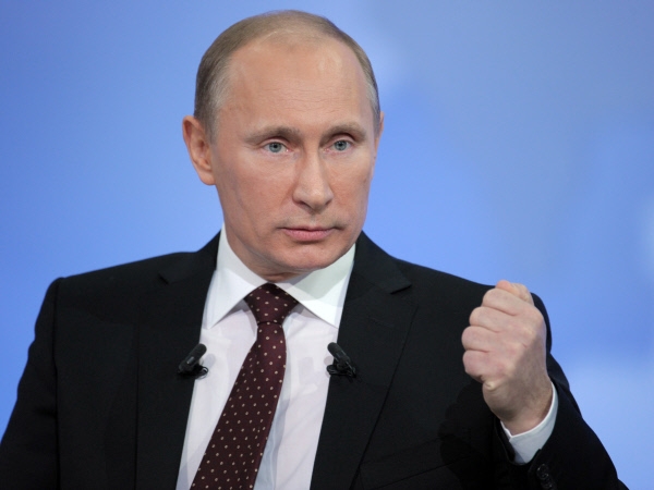 Путин в панике и просит все страны СНГ придерживаться кремлевской версии о Второй мировой войне