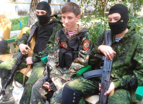 В “ДНР” всех детей со школьной скамьи учат, как убивать украинских солдат