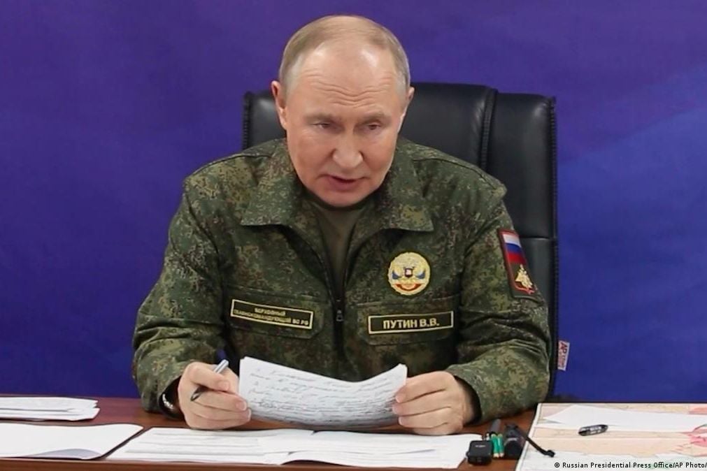 ​Грязные информационные бомбы России: МИД Украины и Британия опровергли фейк РФ о ядерке