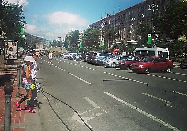 В Киеве восстановлено движение на всех прилегающих улицах к Крещатику, кроме Институтской