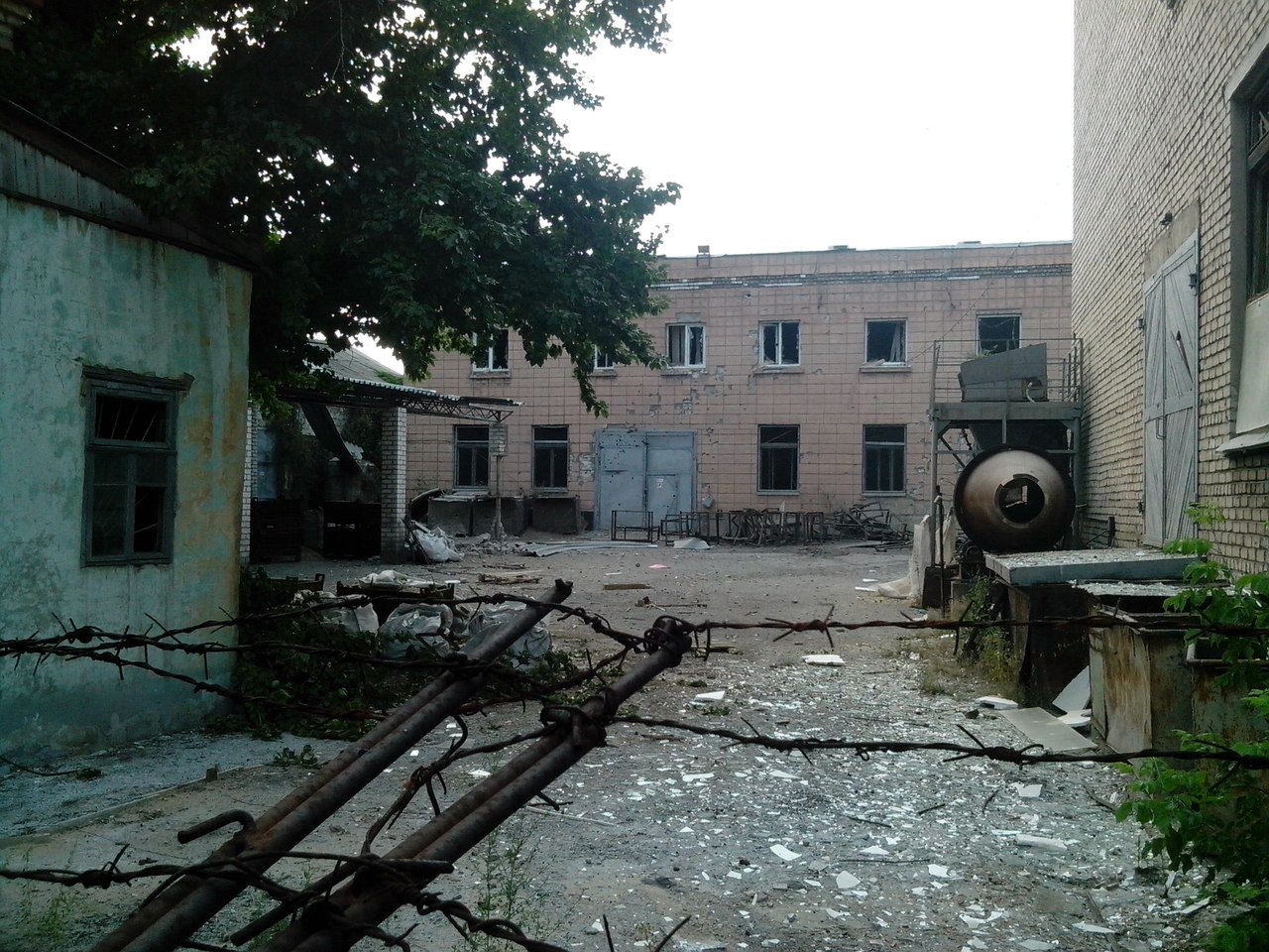 Последствия обстрела Луганска 3 августа