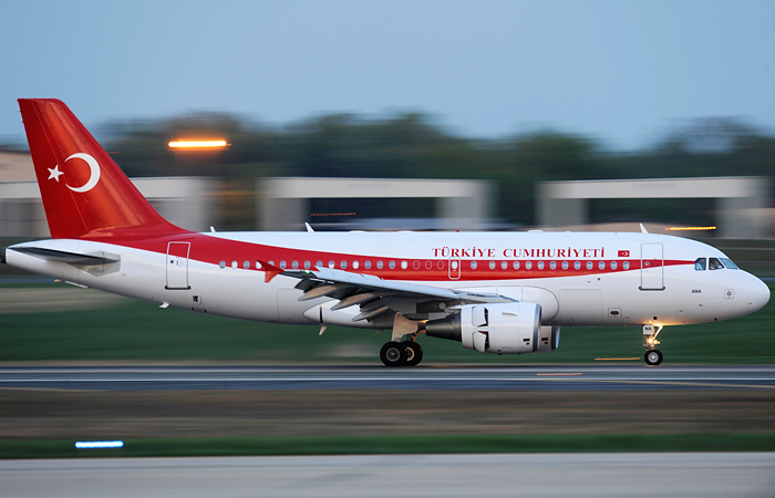 Эрдоган находился на грани гибели: самолет с турецким президентом чудом избежал уничтожения