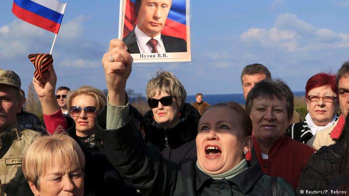 "Украинцев здесь много", - как ярую любительницу Путина в Крыму "отрезвил" обычный гражданин Украины