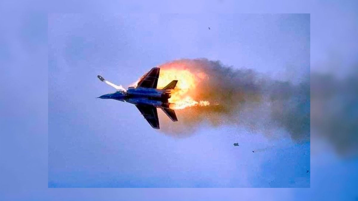 ​Воздушный бой у Мариуполя: подбит самолет ВС РФ
