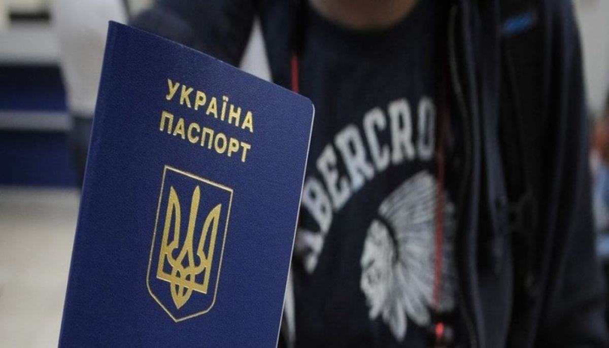 В Россию теперь только по загранпаспортам: правительство поддержало инициативу