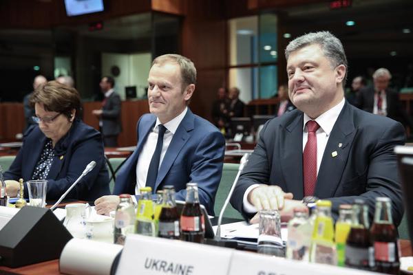 Петр ​Порошенко участвует в заседании Совета ЕС