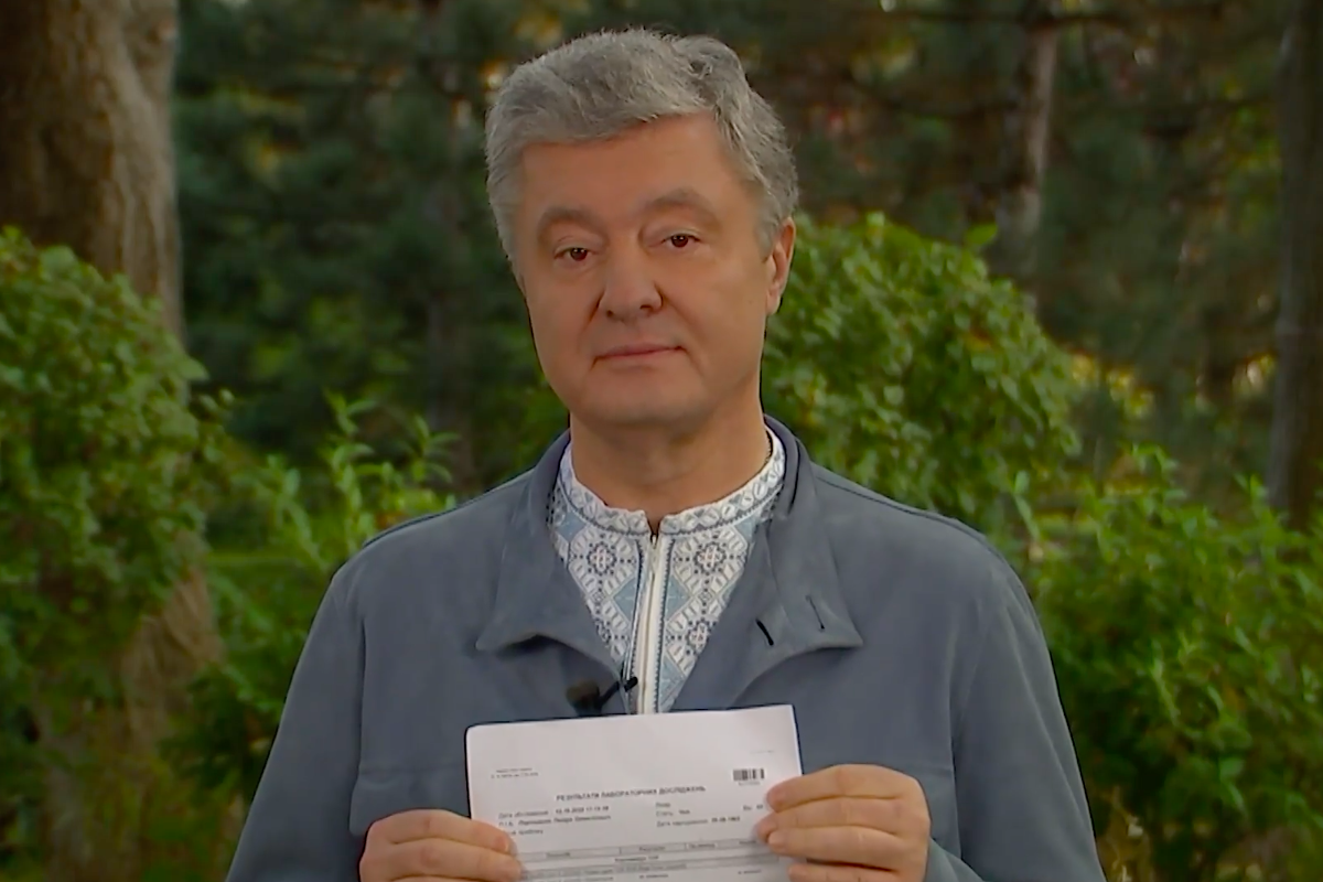 ​Похудевший Порошенко впервые обратился к украинцам после борьбы с коронавирусом: "Открою тайну"