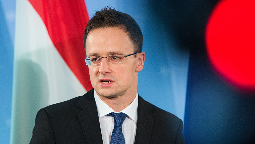Глава МИД Венгрии взялся за “кнут и пряник”: Сийярто снова попытался шантажировать Киев на саммите Восточного партнерства - подробности