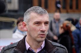 "За мной следили", - прикованный к постели активист Михайлик дал первый комментарий после громкого покушения