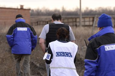 На Донбассе сепаратисты из "ДНР" захватили в заложники наблюдателей ОБСЕ и удерживают их больше часа – в Миссии возмущены такими действиями 