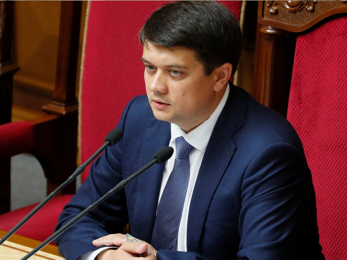 Повышения зарплат депутатов до 100 000 гривен не будет: Разумков поставил точку
