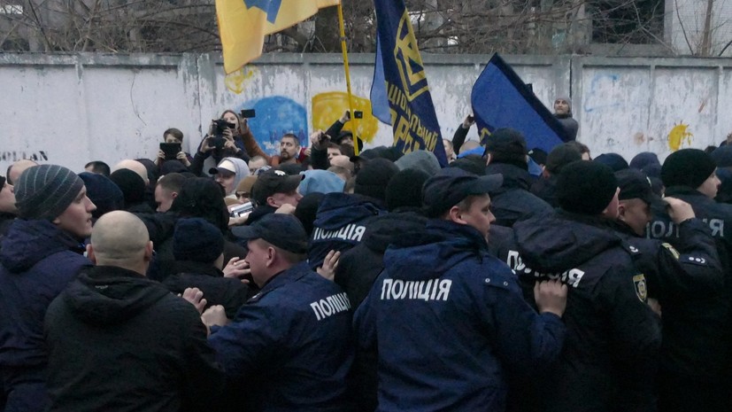 У Порошенко жестко отреагировали на побоище в Черкассах: "Воевать - на фронт, все остальное – провокация"