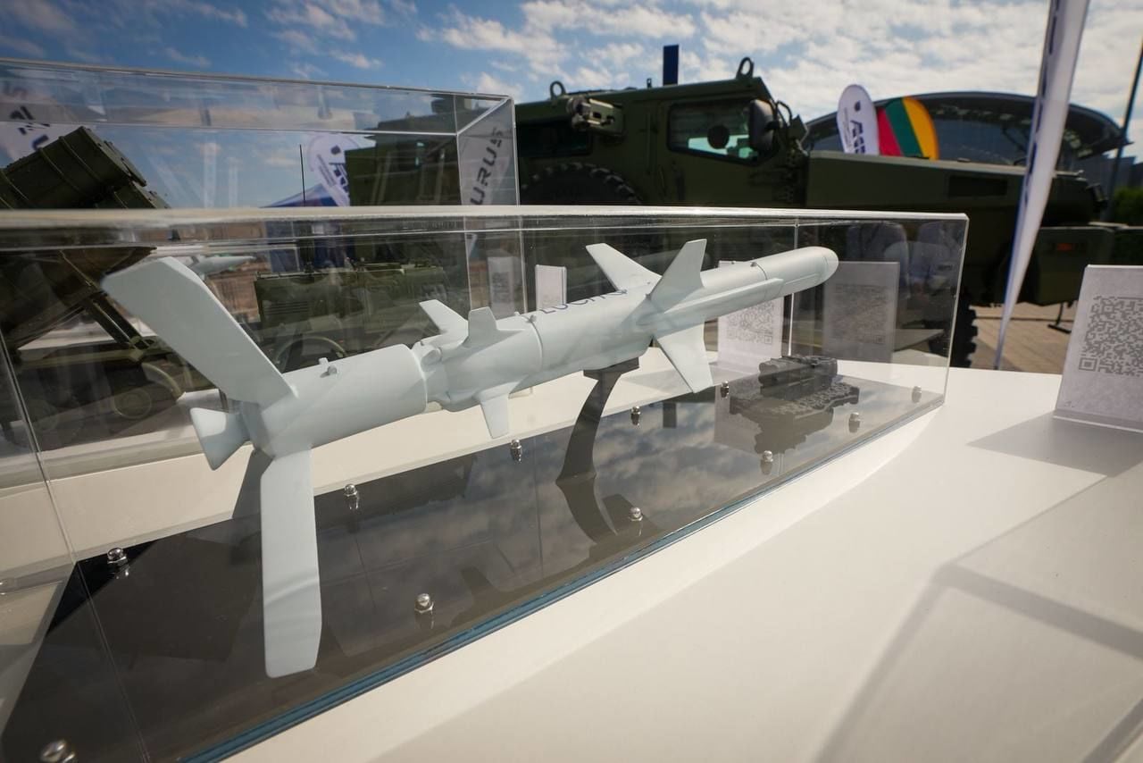 "Укроборонпром" в 2025 году увеличил выпуск оружия и техники в 1,5 раза – Минобороны