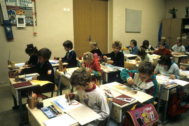 В ДНР по субботам будут учить школьников общаться с родителями