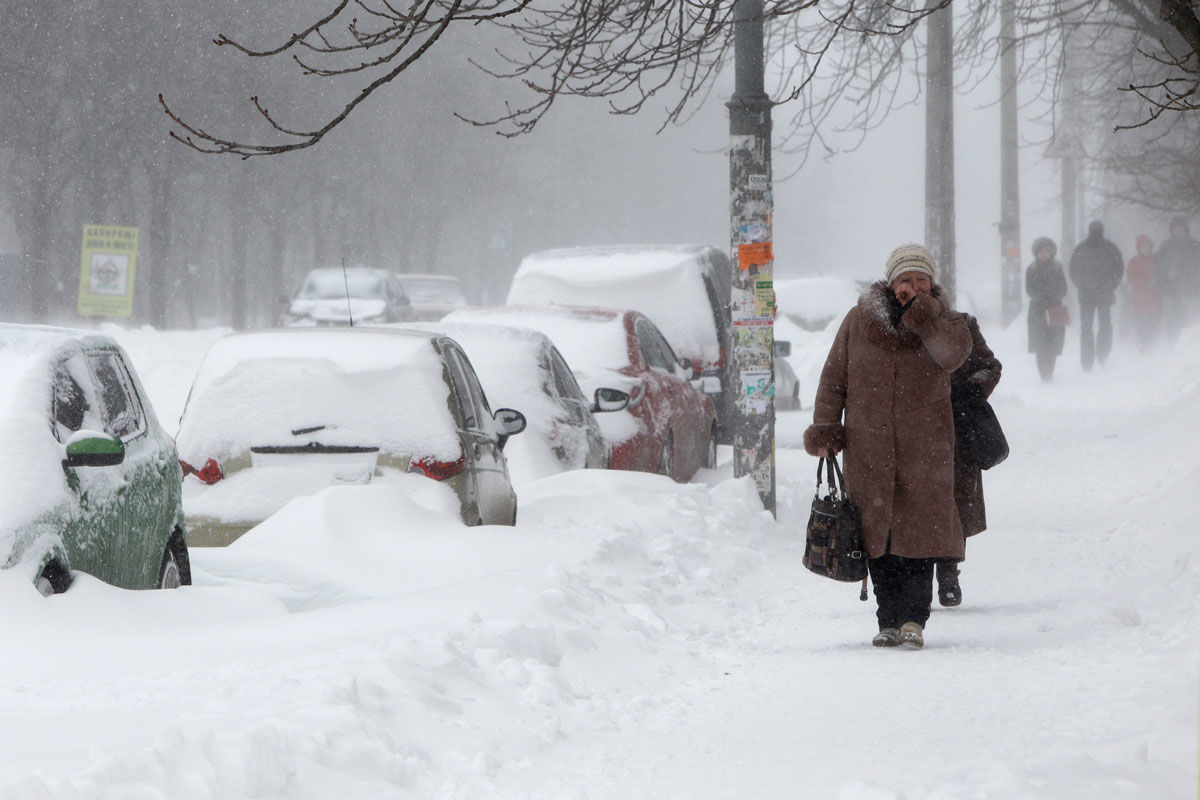 Харьков окутывает снег и вьюга: какой будет погода на Новый год