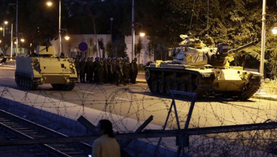 Попытка военного переворота в Турции: Анкара и Стамбул охвачены боями. Хроника событий 16.07.16 