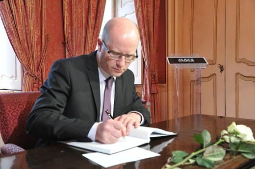 Чешский премьер заявил, антироссийские санкции могут быть отменены