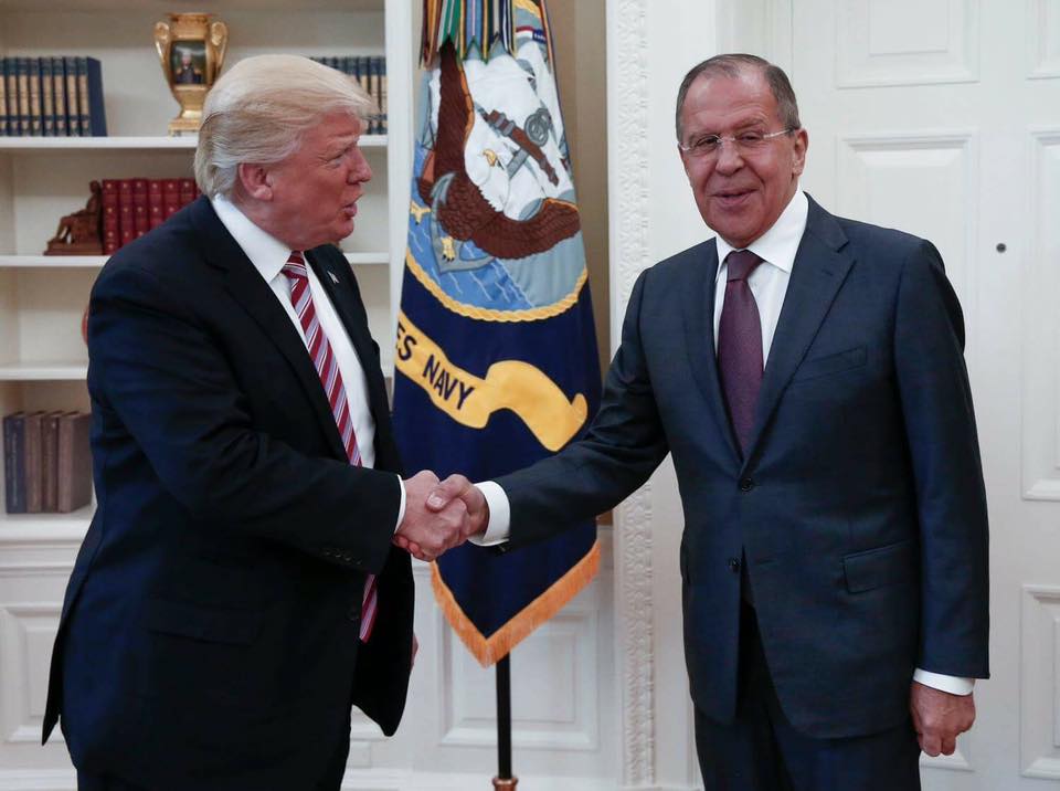 Лавров не справился с задачей, возложенной на него Кремлем: Трамп отказался обсуждать с главой российского МИД вопрос о снятии санкций с РФ