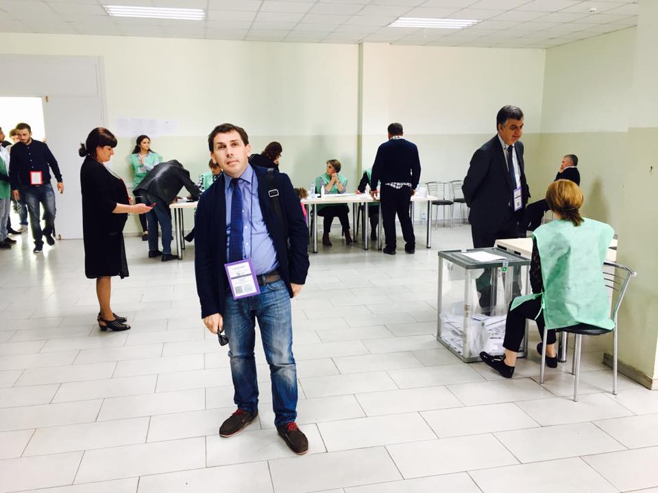 Парламентские выборы в Грузии просто поражают: избирательный процесс организован на уровне, наблюдается интрига - Черненко